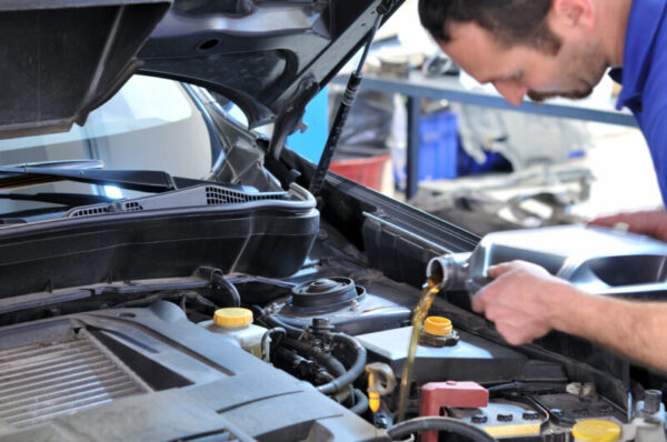 NH Auto Repair: 5 Signs You Need an Oil Change